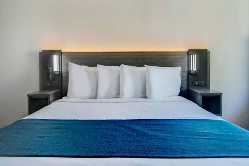 1 Queen Bed  Non-Smoking - foto 8