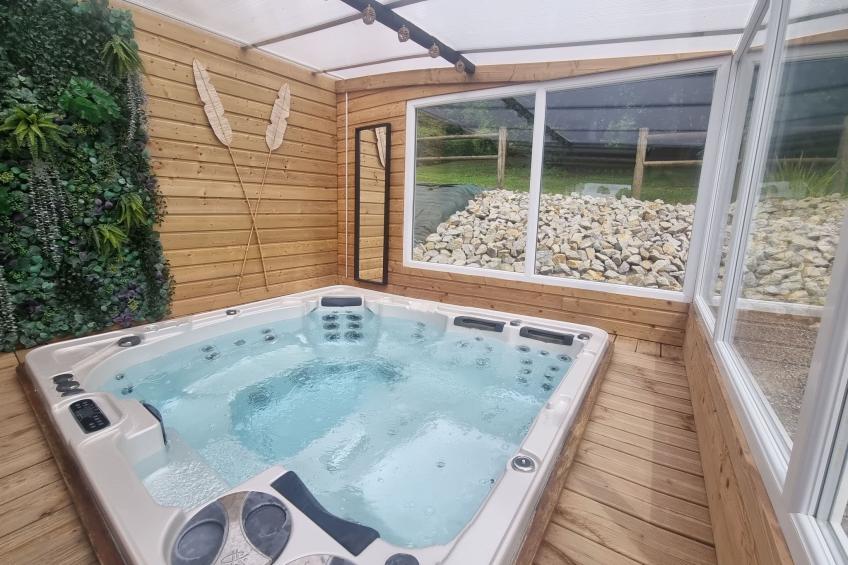 Mobilheim mit privatem Premium-Jacuzzi