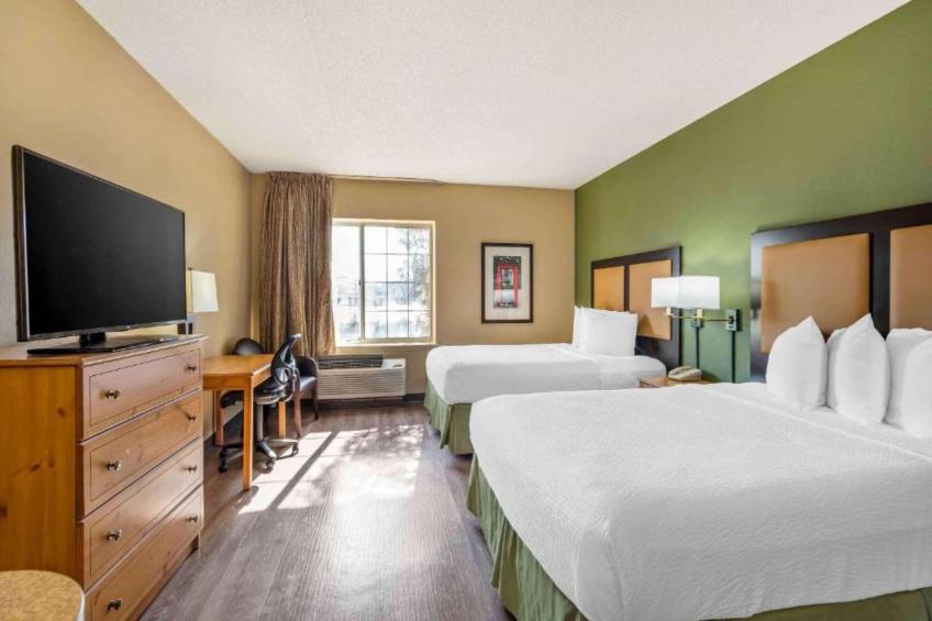Spacious 2 Queen Beds Nsmk  Kitchen  Studio 6 Vernon Hills - foto 13