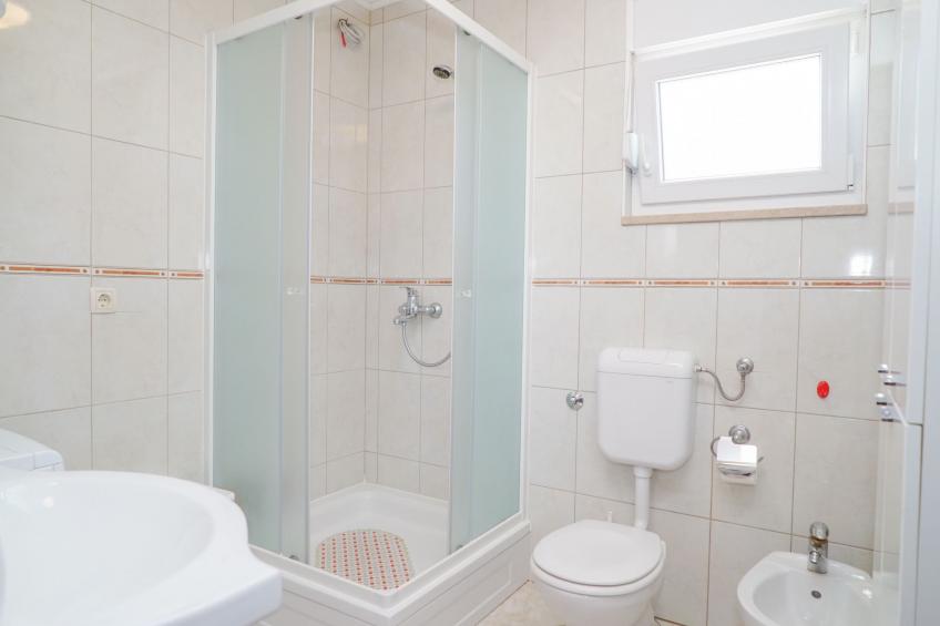 in der Nähe des Meeres und des Sees - foto 33