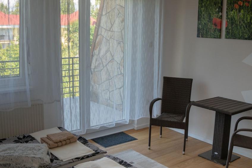 Doppelhaushälfte für sechs Personen mit Garten - foto 19