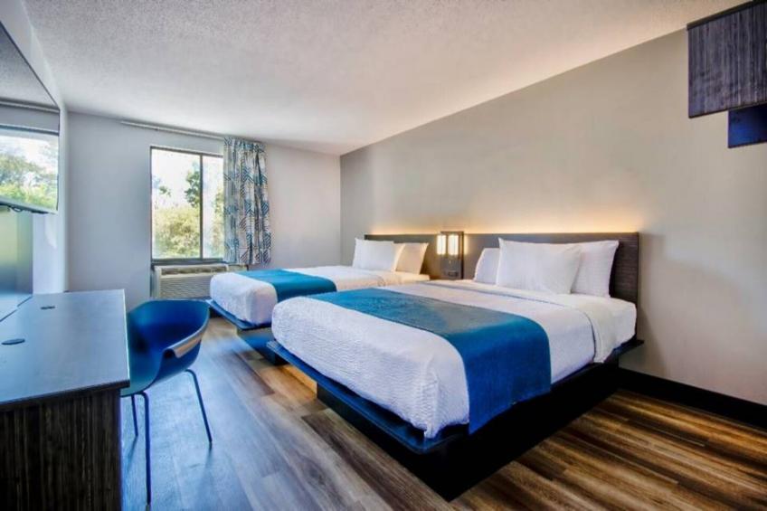 2 Queen Beds  Non-Smoking Micfridge - foto 5
