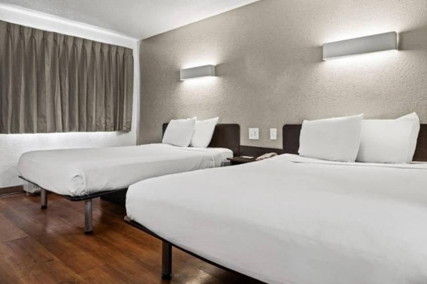 2 Queen Beds  Micfridge - foto 12