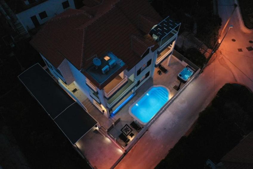Villa Supetar Garden - Two Bedroom Apartment with Terrace - foto 37