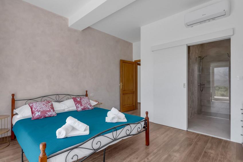 Alleinstehende Villa Slime mit Pool und Garten - foto 49