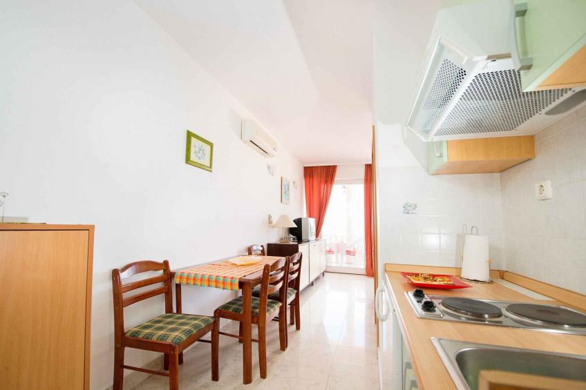 Vakantiewoning met balkon, zwembad en barbecue - VW-39K96 - foto 21