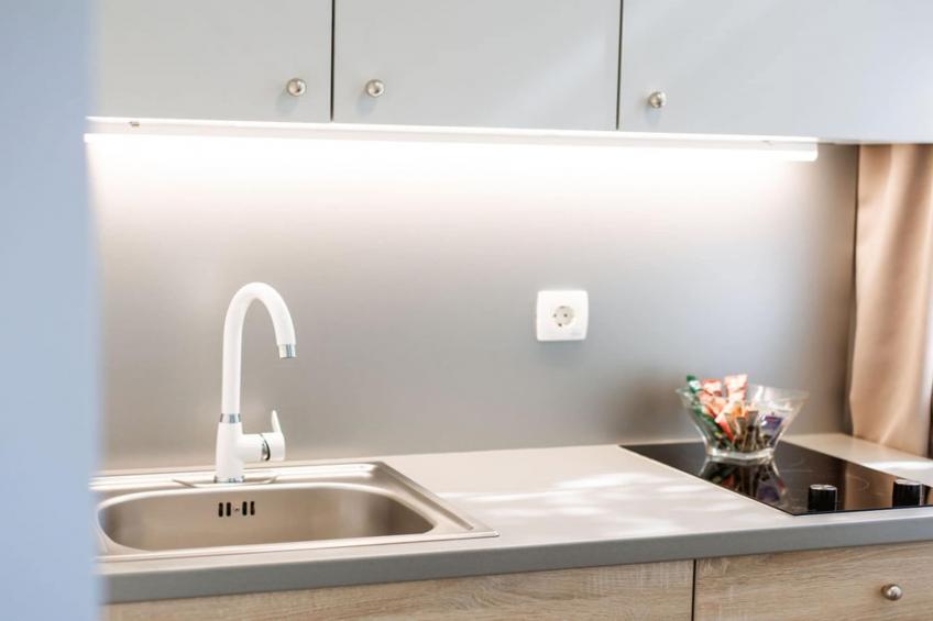 Stylish Apartments with Osijek Near Top Attractions - Standard Studio Apartment  - Maks 3 - foto 19