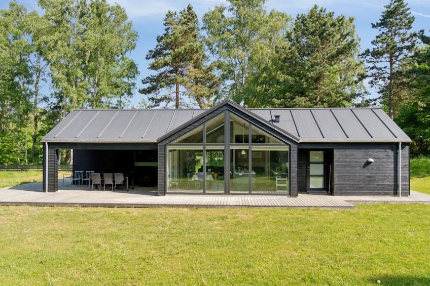 "Ella" - 1.2km to the inlet in Sealand