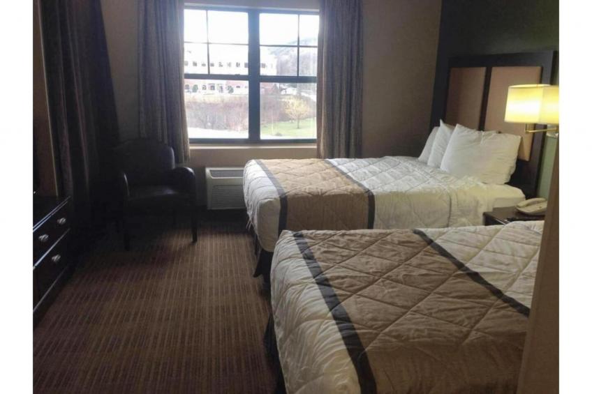 2 Queen Beds  Non-Smoking Kitchen - foto 7
