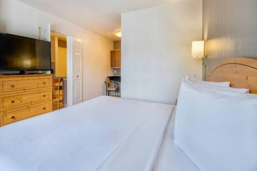 1 king bed  suite sofa-bed - foto 6