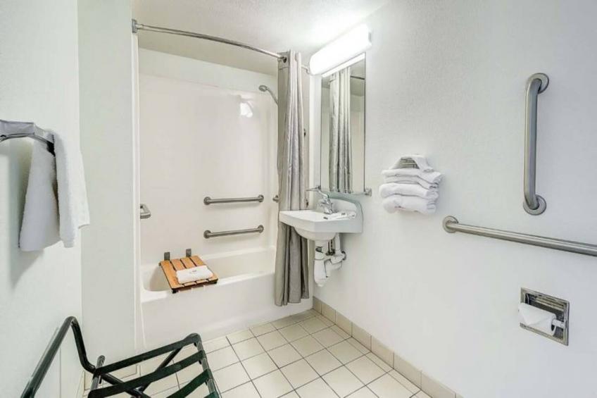 1 Full Bed  Mobility Access RI Shwr Nsmk - foto 21