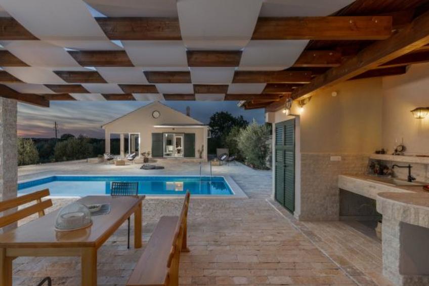 Villa Oliveto with pool