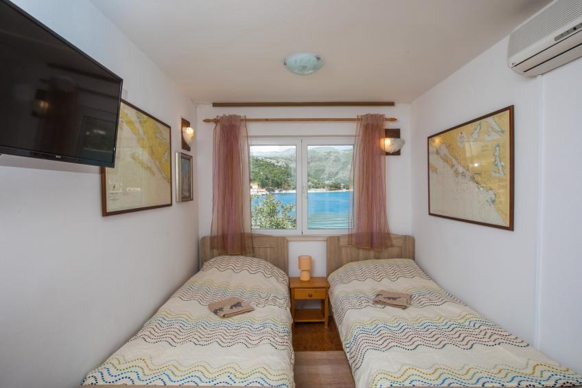 Seaside Studio - Studio Apartment with Private Beach and Sea View - foto 16