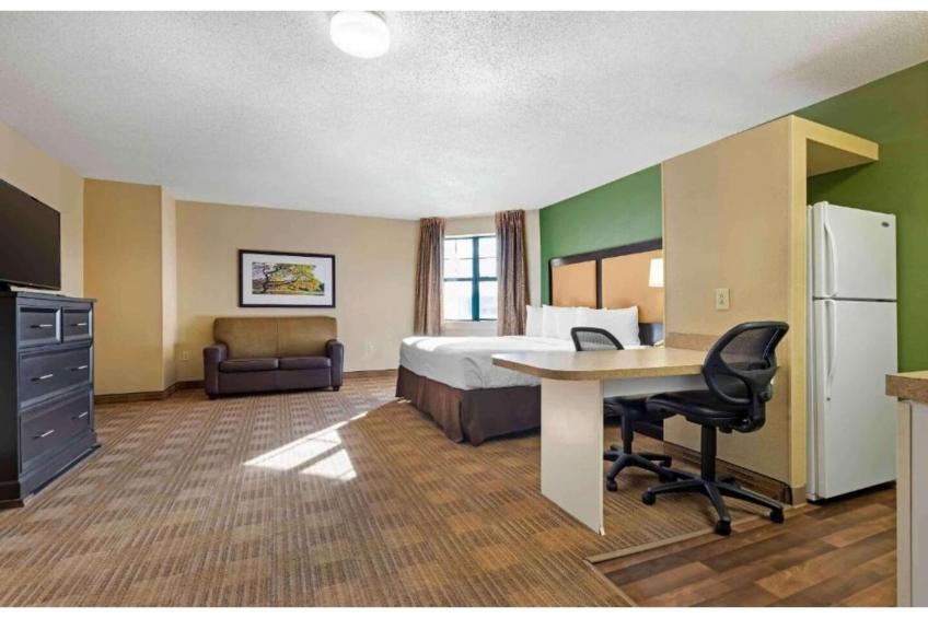 1 Queen Bed | Non-Smoking, Kitchen - foto 19