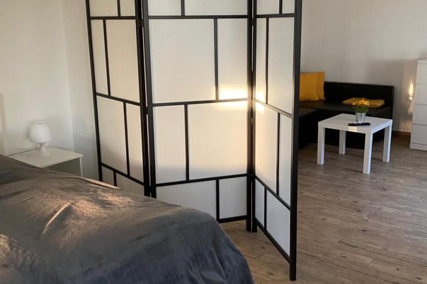 mit Terrasse und kleinem Garten - foto 6