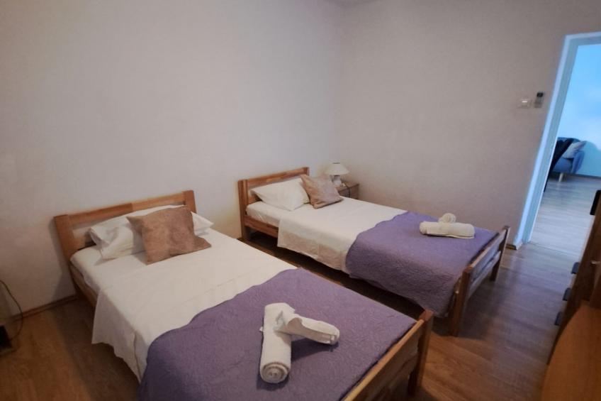 Apartment Marko (ST) - Three Bedroom Apartment with Balcony and Garden View - foto 35