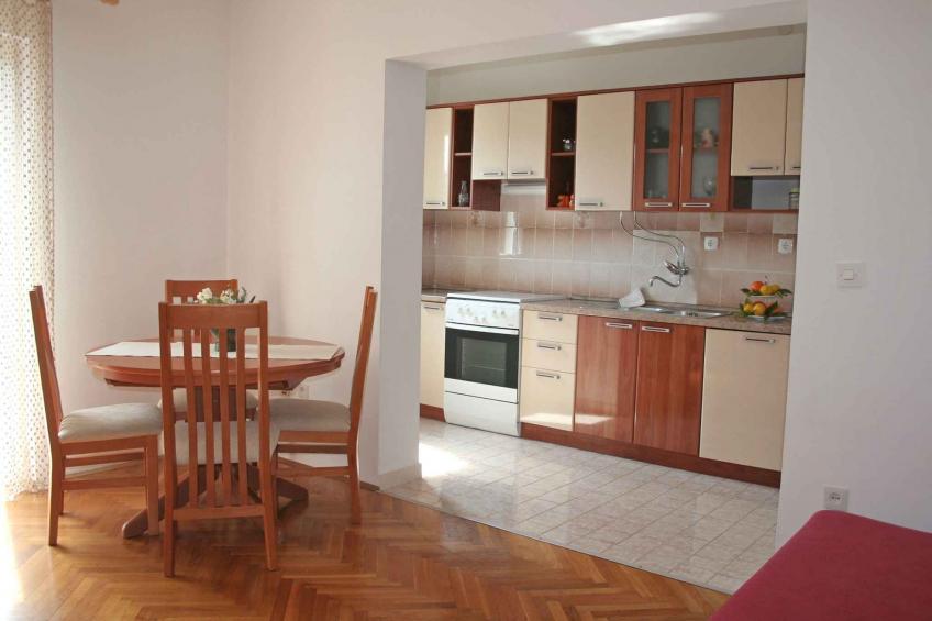 Holiday apartment with air conditioning, balcony and sea view in Slatine - BF-DFV9K - foto 11