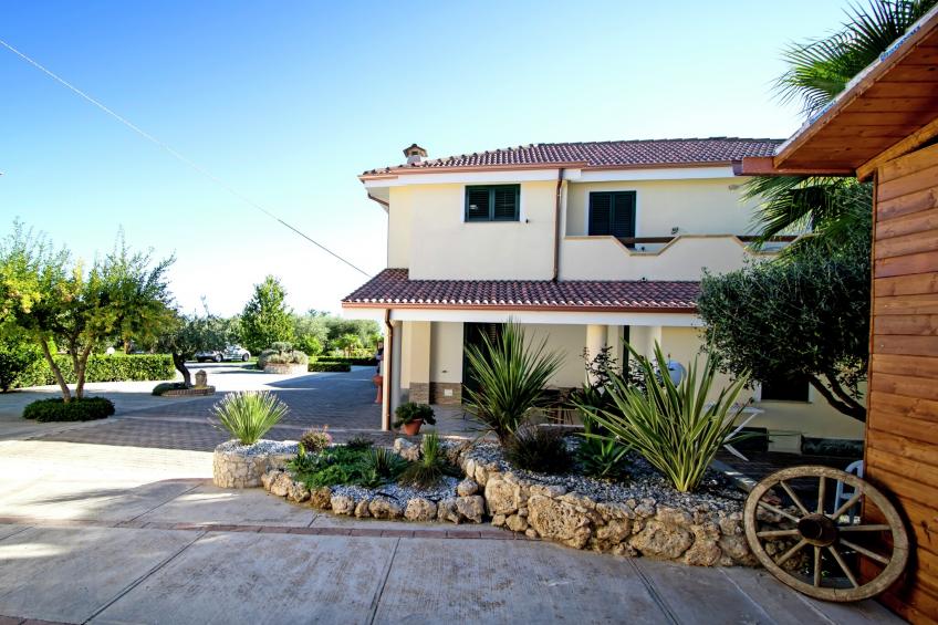 Case Vacanza Villa Garden Mono