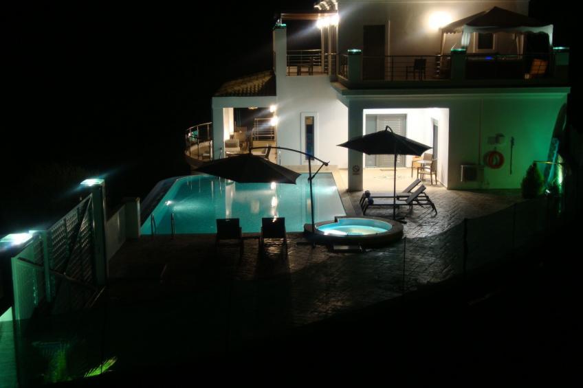 Ferienvilla mit Blick auf das Wasser - foto 20