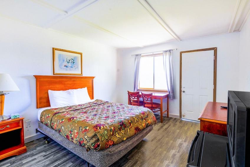 Queen Bed Non-Smoking - foto 15