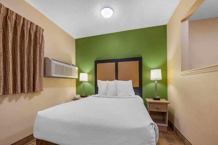 1 Queen Bed | Non-Smoking, Kitchen - foto 14