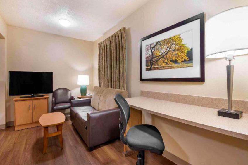 1 Queen Bed | Suite, Non-Smoking, Kitchen - foto 4