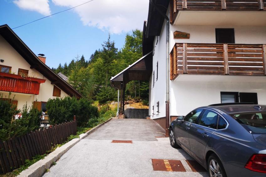 Kranjska Gora Comfortable Apartment with Balcony and Mountain View - Two Bedroom Apartment with Balcony - foto 15