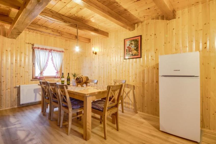 Three-Bedroom Apartment - foto 12