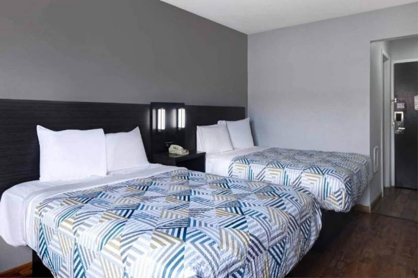 2 Queen Beds  Non-Smoking - foto 8