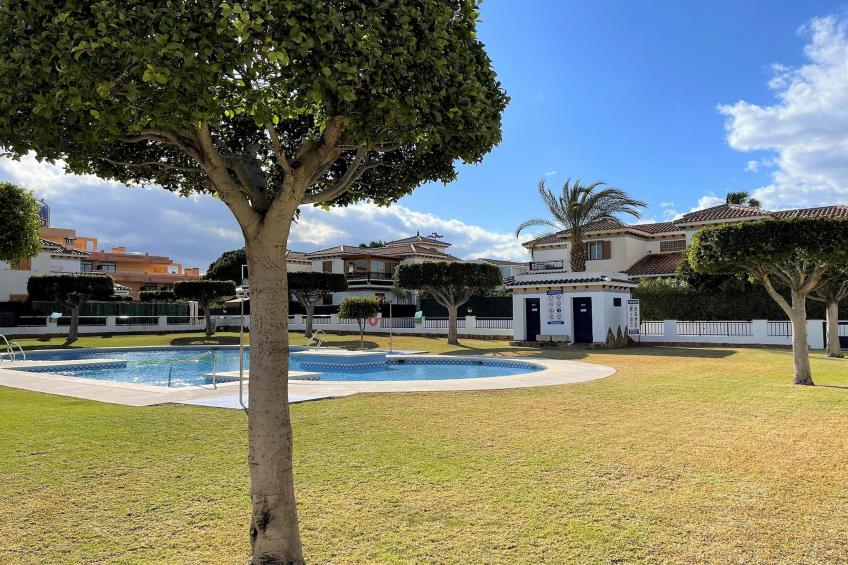 Apartamento Planta Baja con terraza - foto 5