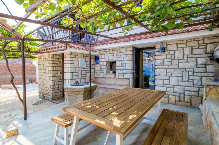 mit großem Garten und Pool - foto 13