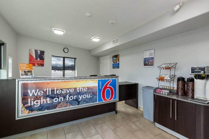 2 Queen Beds  Non-Smoking Kitchen - foto 32