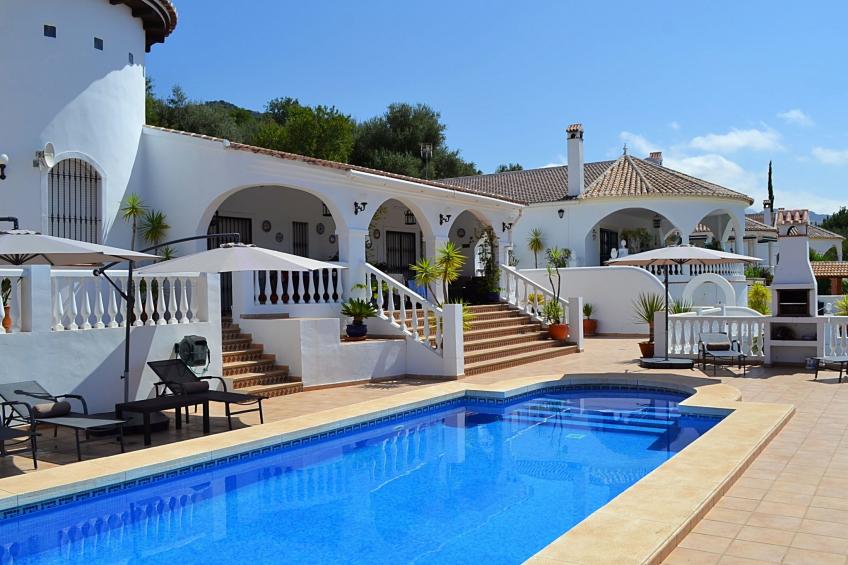 Villa mit Blick auf das Wasser