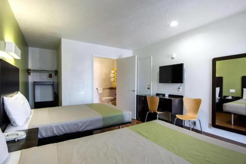 2 Queen Beds  Non-Smoking - foto 10