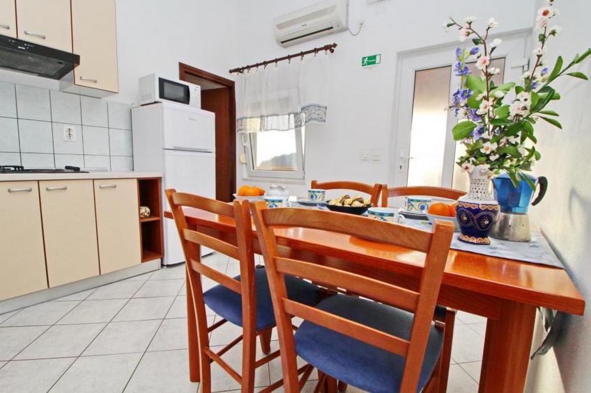 Apartments Villa Senija - Comfort Two Bedroom Apartment with Terrace and Sea View (Lavander) - foto 2