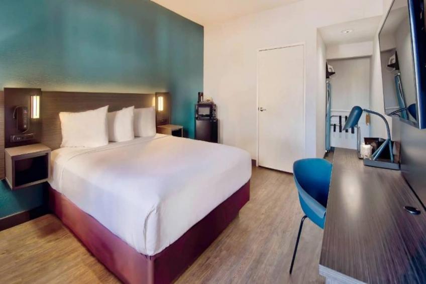 1 Queen Bed  Smoking - foto 17