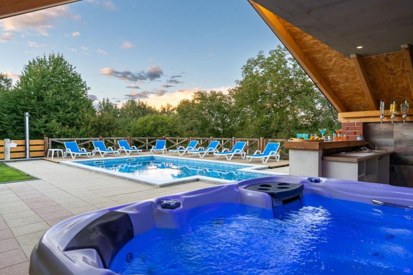 Mala vila Rebeka -großer SwimmingPool - foto 15