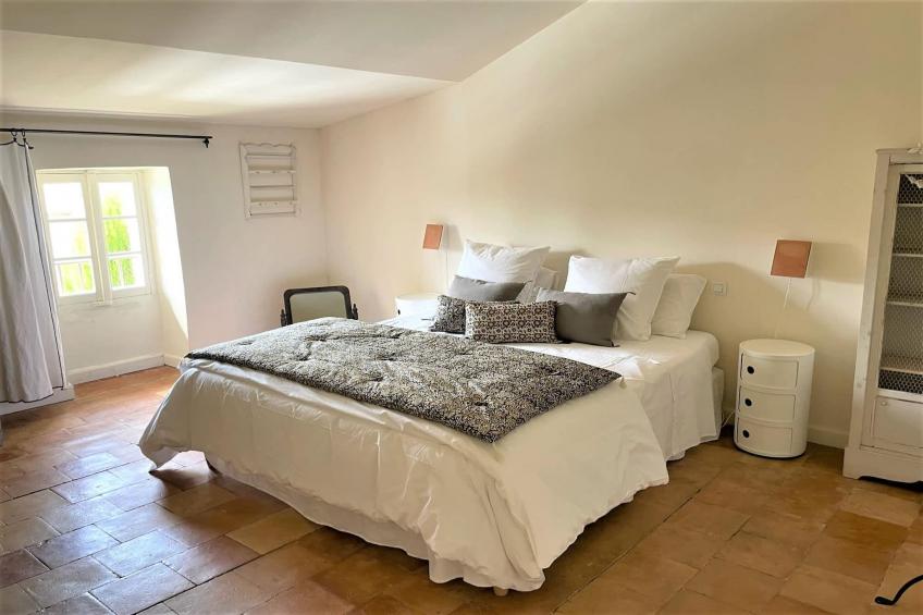 Mas Maillane demeure du XVIIIe entièrement rénové - foto 5