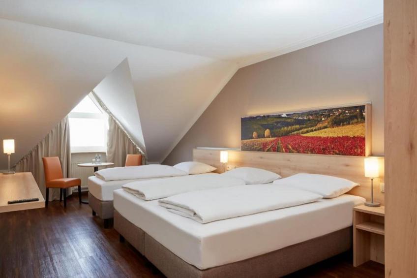 Sunday Hotel  Stuttgart Family room - foto 9
