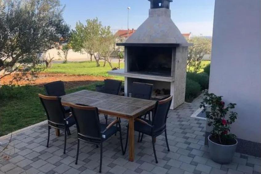 Wohnung 2 mit Schwimmbad und Garten - foto 11