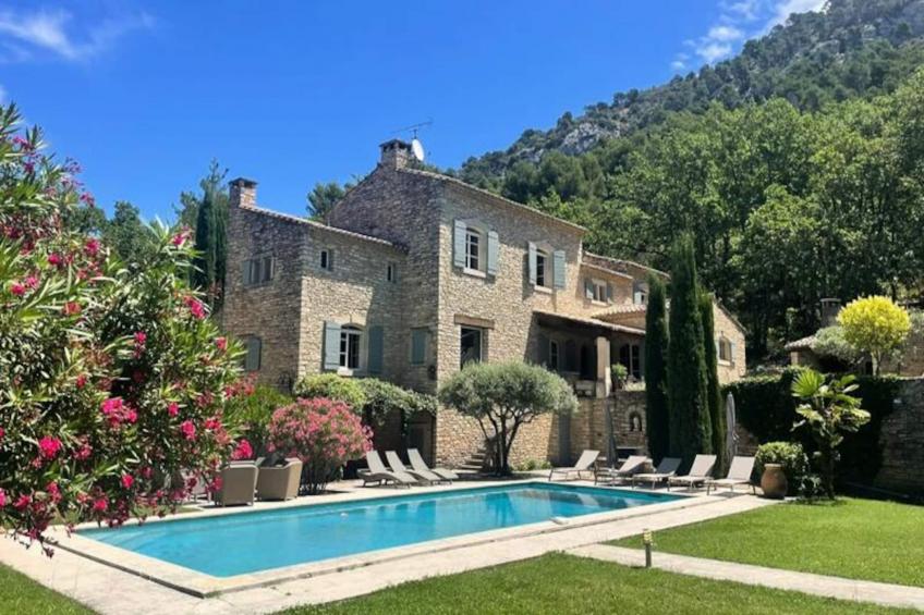 Propriété D'exception Au Coeur Du Luberon
