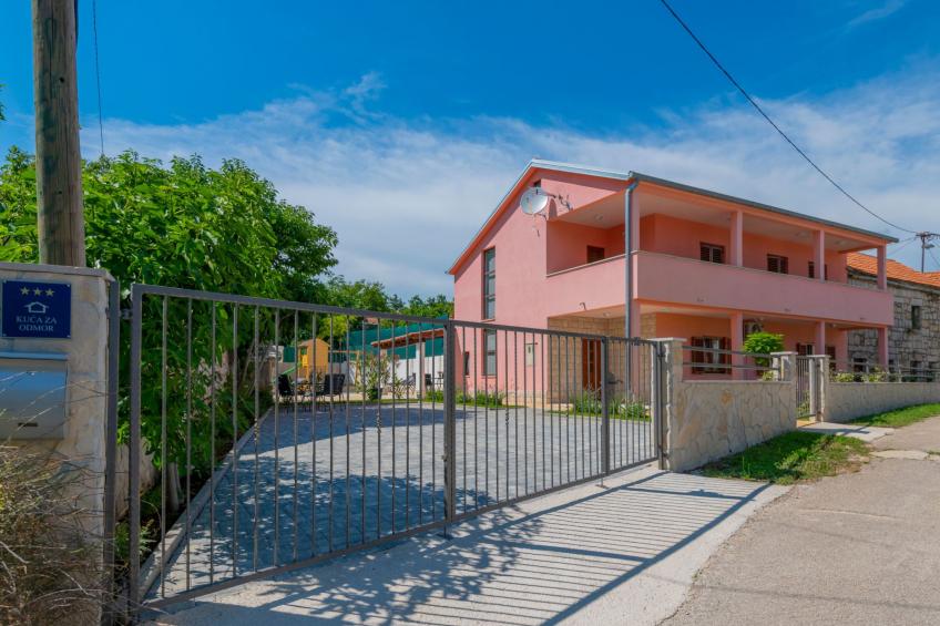 Haus in Grubine mit Außenpool - foto 4