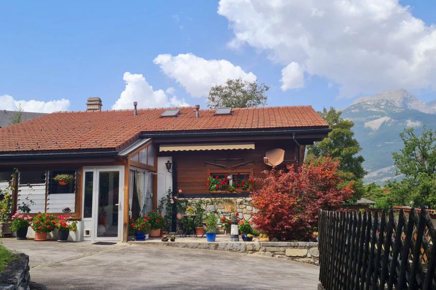 Chalet Haus (bei Einfahrt grosser Nussbaum ) - foto 20