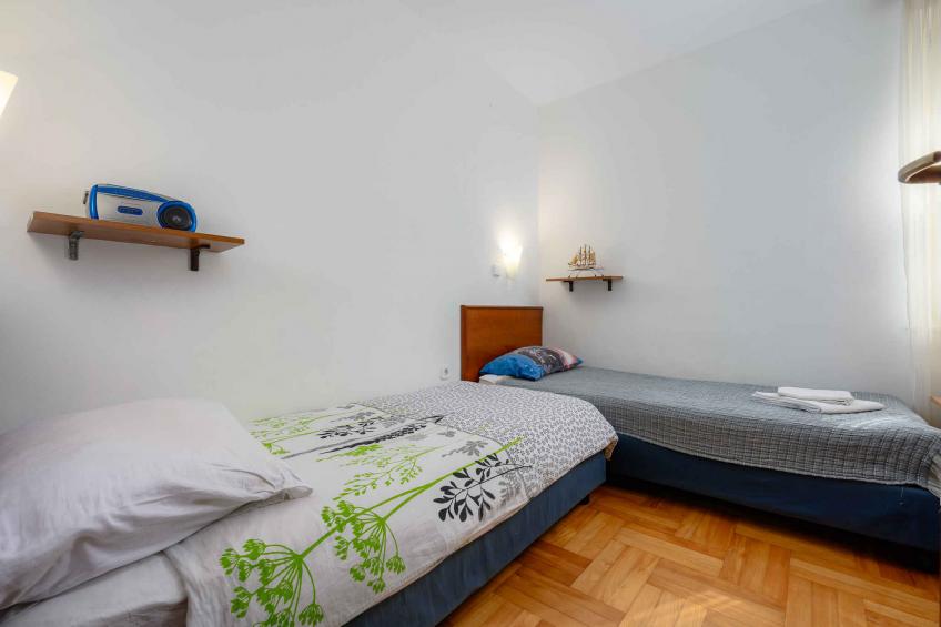 Vakantiewoning met airconditioning en balkon in de buurt van het strand - BF-ZDBM - foto 19