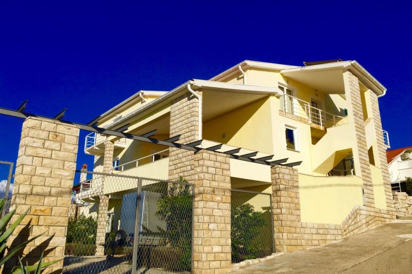 Wohnung in Novigrad mit Möblierter Terrasse - foto 25