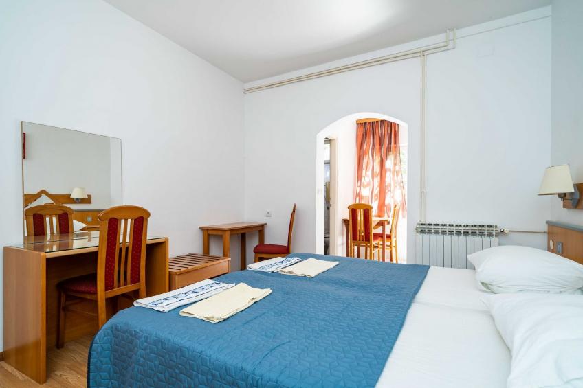 Apartments Klis -Studio Apartment with Terrace - 2 (A) - foto 14