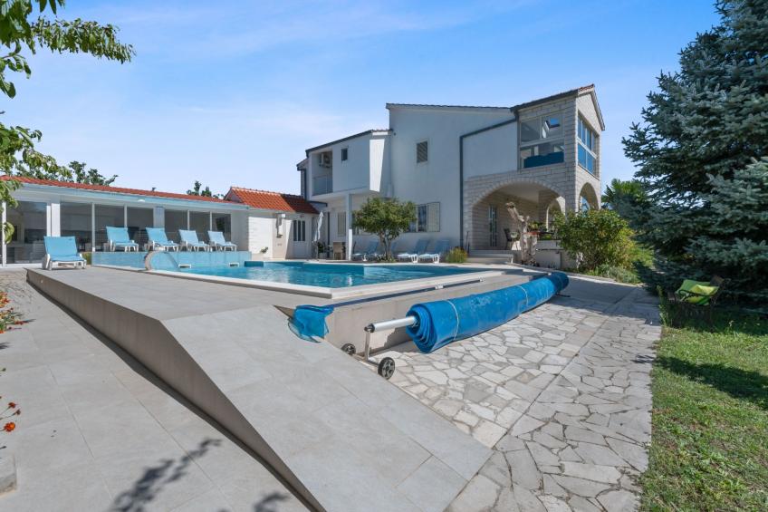 Villa Almas mit Schwimmbad, Fitnessraum, Tennisplatz - foto 17