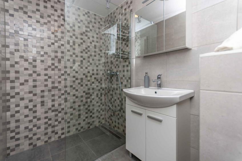 Appartement de vacances avec internet, air conditionné, chauffage, barbecue, ping-pong, amarrage - BF-HT2FX - foto 18