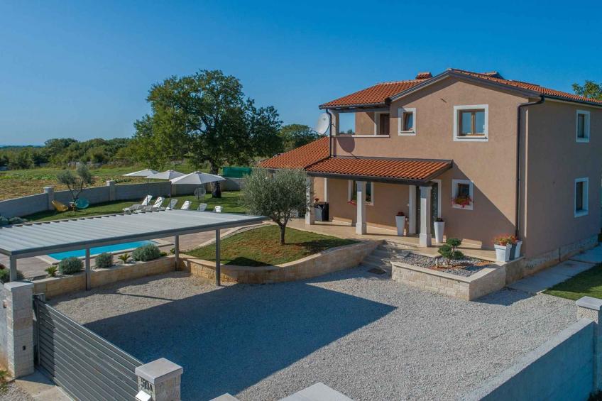 Villa met zwembad en prachtige tuin - BF-4PBZ5 - foto 14