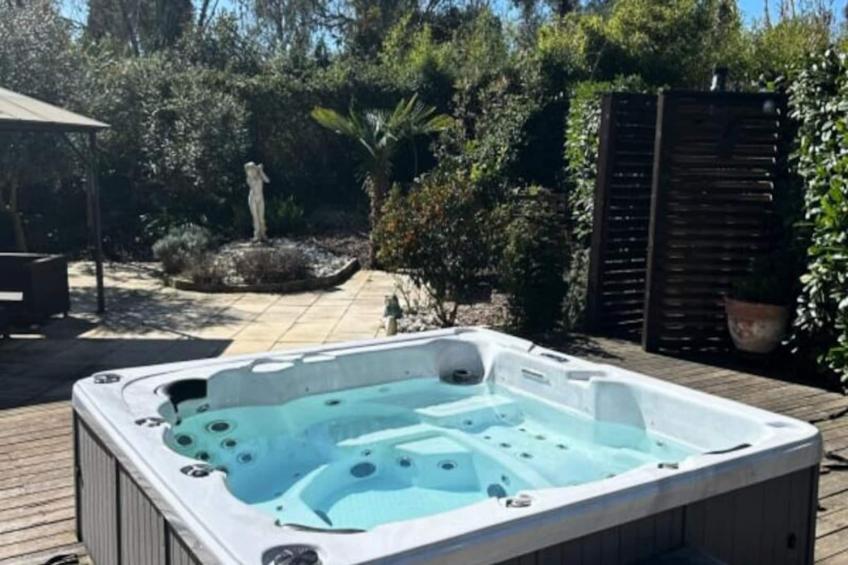 06v - Belle Villa - Jacuzzi - Piscine - Tennis - foto 18